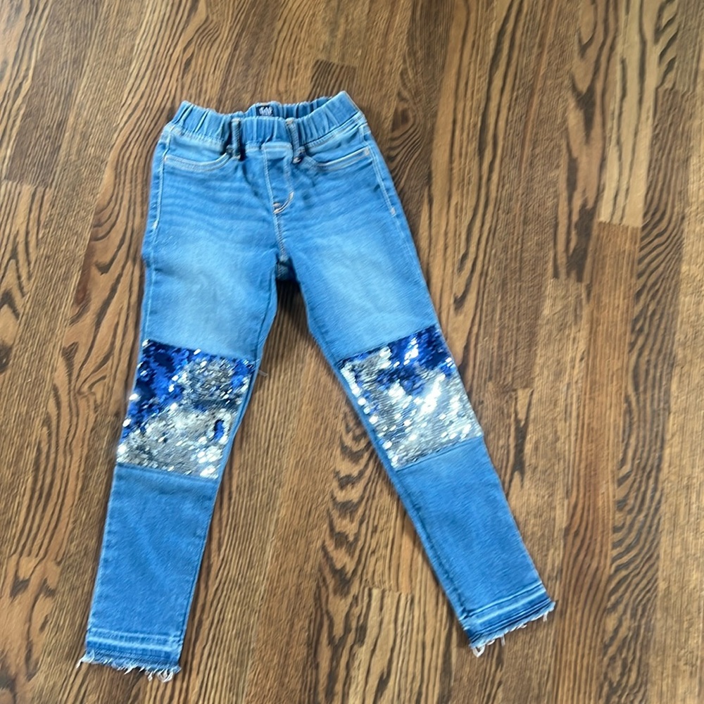 Gap kids; size 8 jegging - sequins knee patches